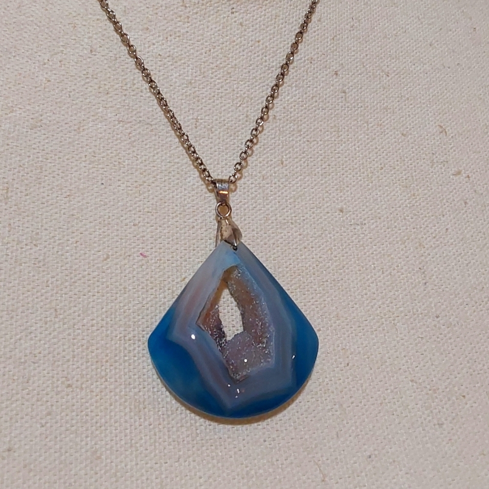 🌺 Aqua Mineral Stone Pendant Necklace